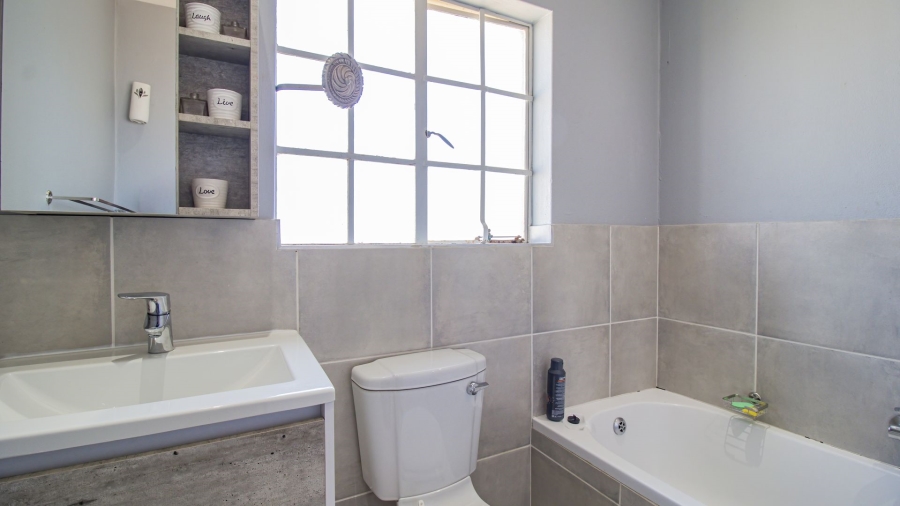 3 Bedroom Property for Sale in Elandspark Gauteng