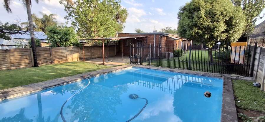 3 Bedroom Property for Sale in Pretoria Gardens Gauteng