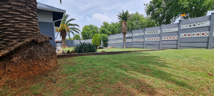 10 Bedroom Property for Sale in Edenvale Central Gauteng
