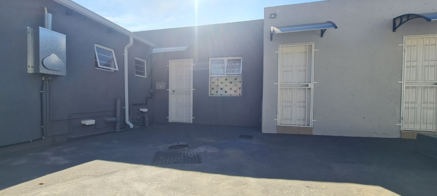 10 Bedroom Property for Sale in Edenvale Central Gauteng