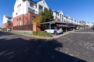 2 Bedroom Property for Sale in Greenstone Crest Gauteng