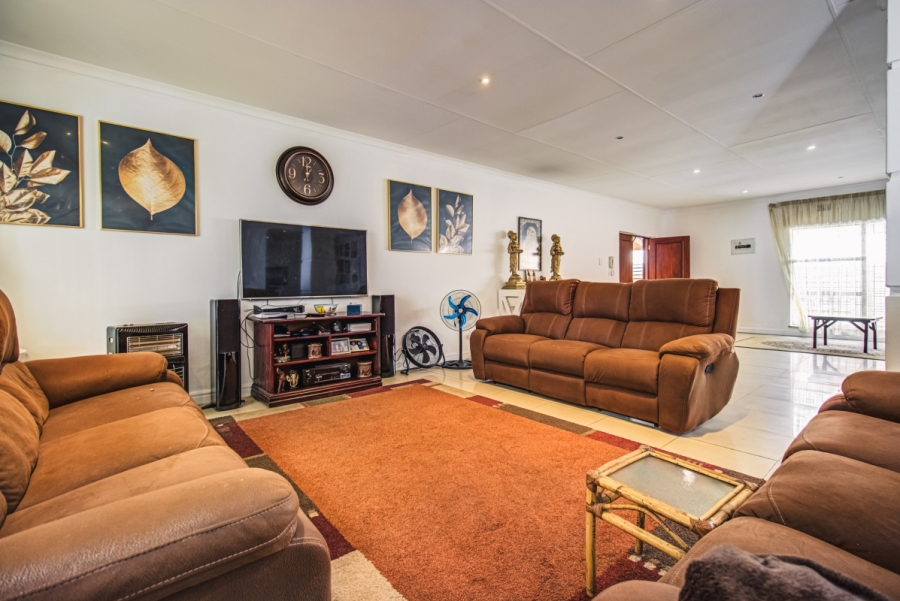 4 Bedroom Property for Sale in Isandovale Gauteng