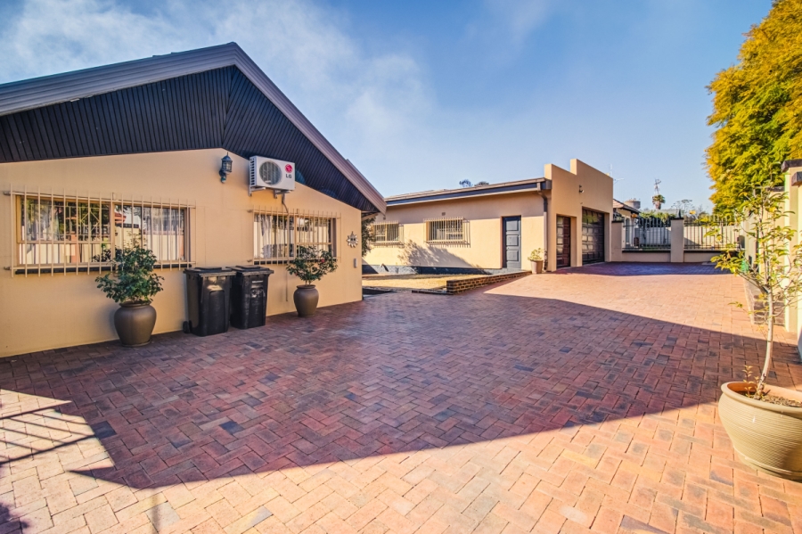 5 Bedroom Property for Sale in Sunnyridge Gauteng