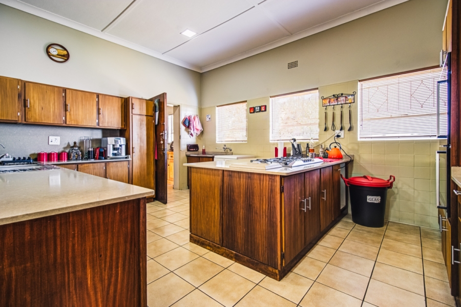 5 Bedroom Property for Sale in Sunnyridge Gauteng