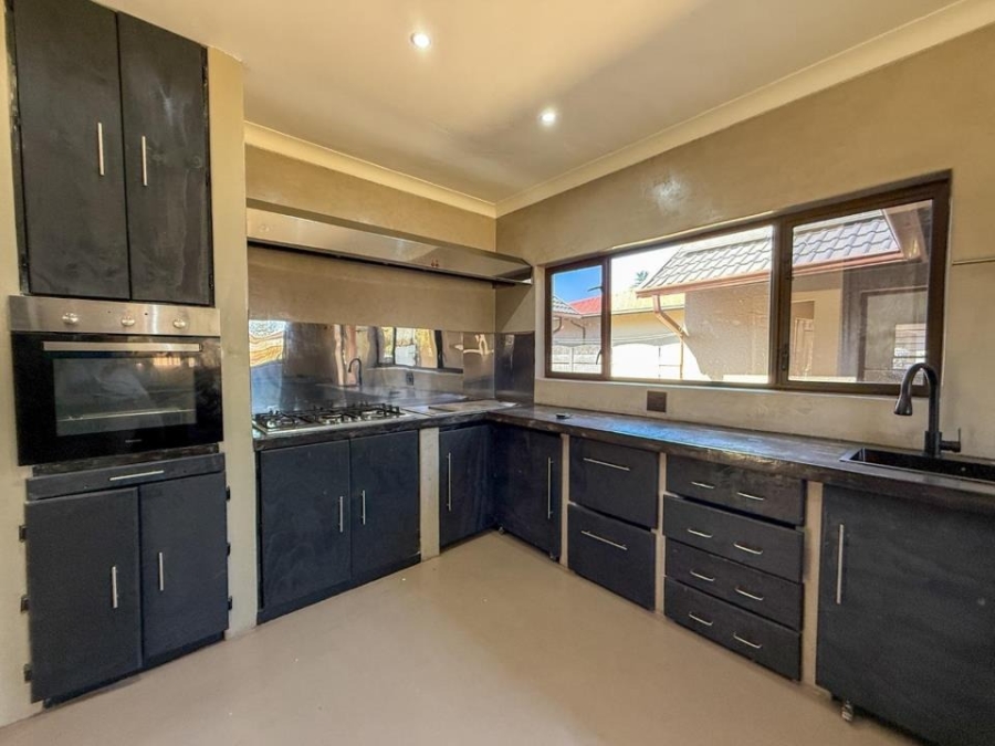 4 Bedroom Property for Sale in Parkrand Gauteng