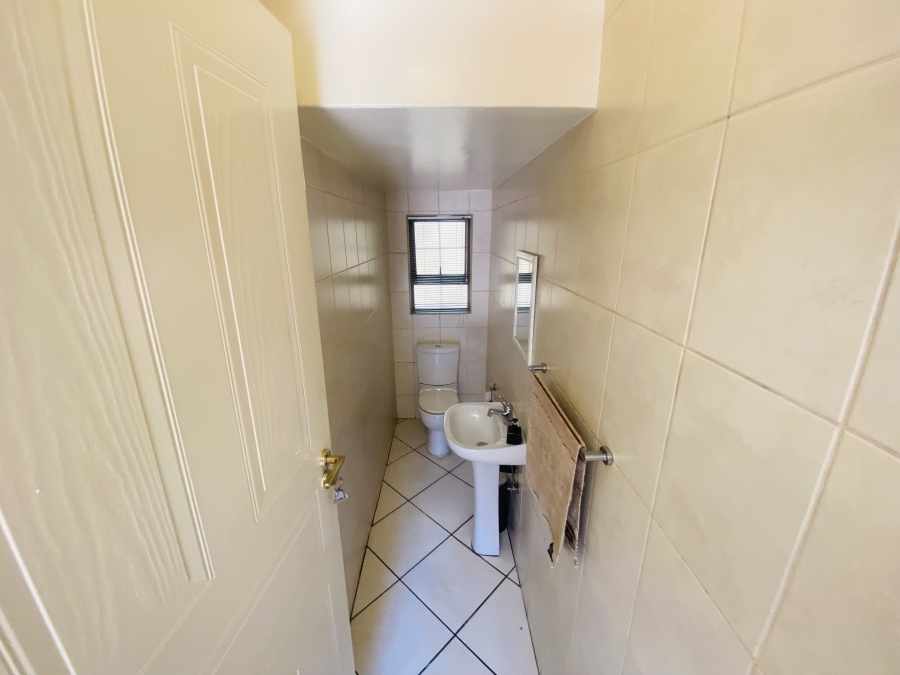 3 Bedroom Property for Sale in New Redruth Gauteng