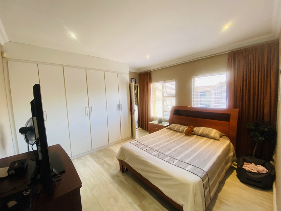 3 Bedroom Property for Sale in New Redruth Gauteng