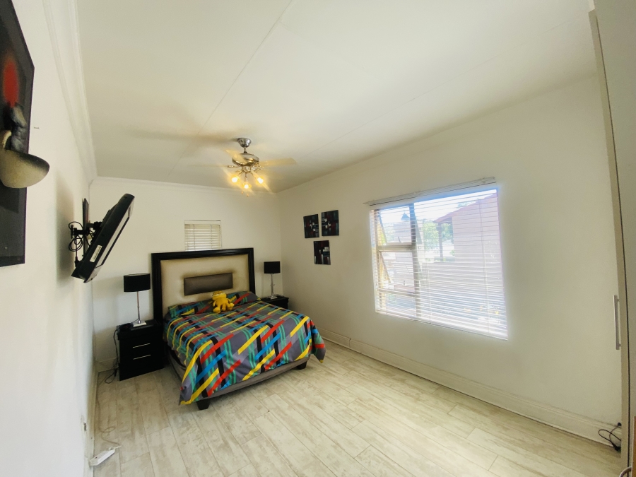 3 Bedroom Property for Sale in New Redruth Gauteng