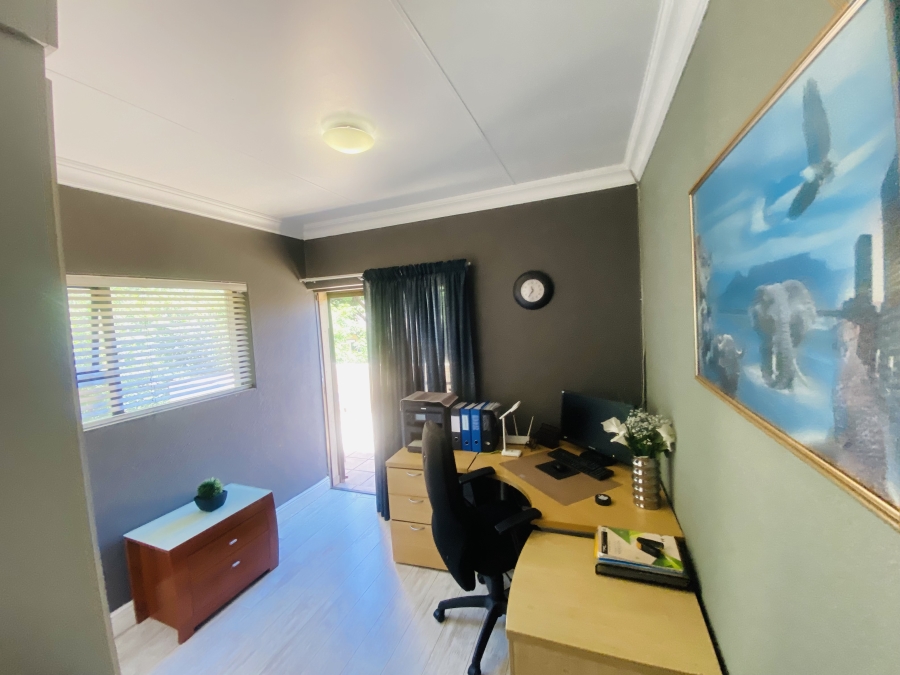 3 Bedroom Property for Sale in New Redruth Gauteng