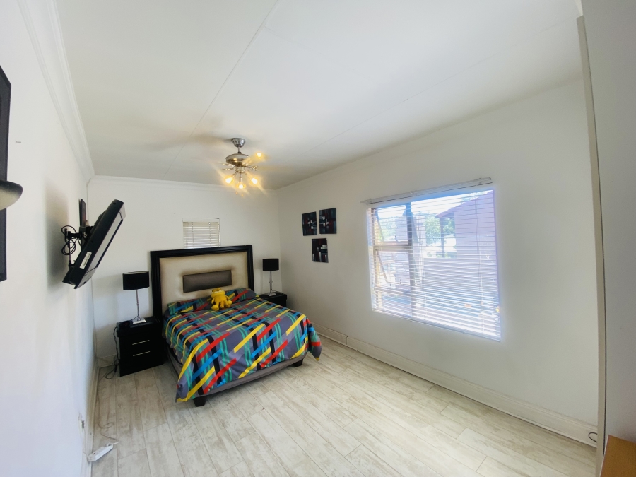 3 Bedroom Property for Sale in New Redruth Gauteng