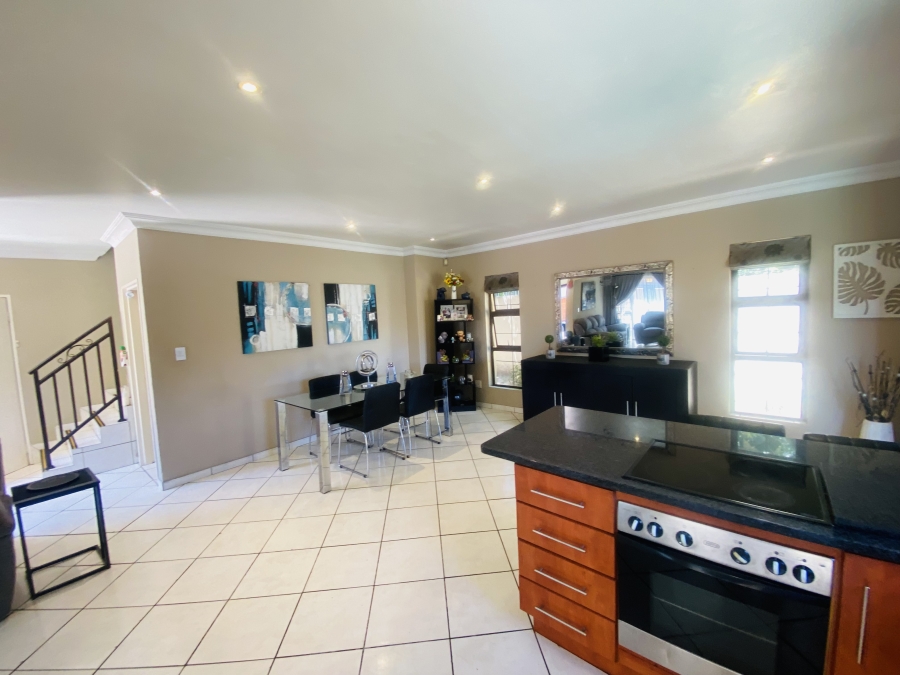3 Bedroom Property for Sale in New Redruth Gauteng
