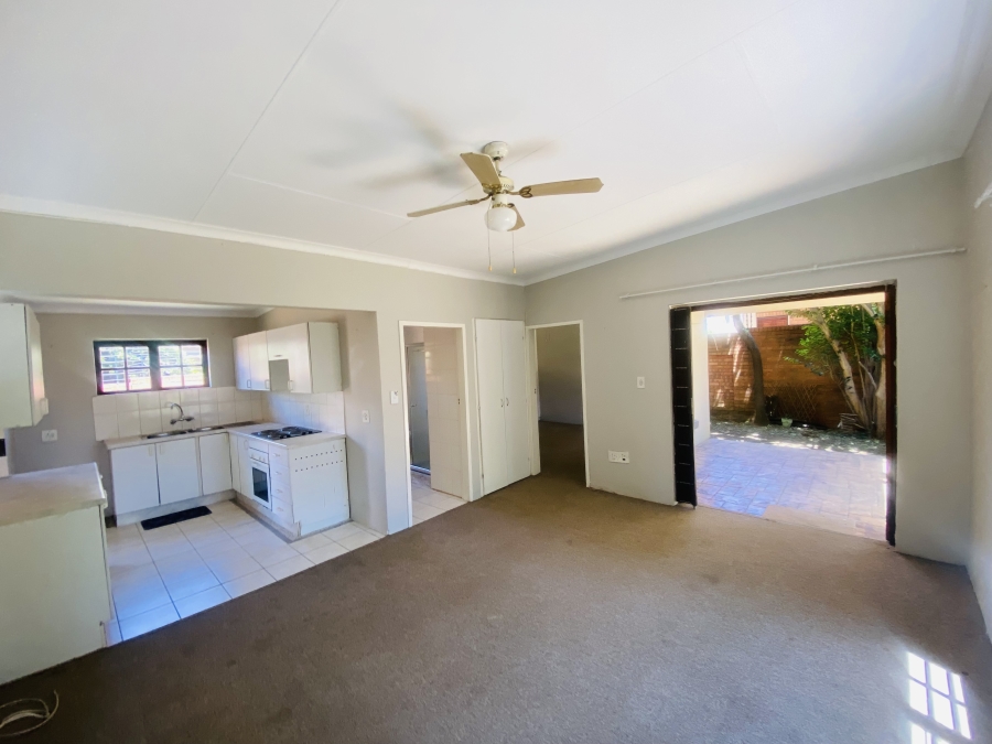 5 Bedroom Property for Sale in New Redruth Gauteng