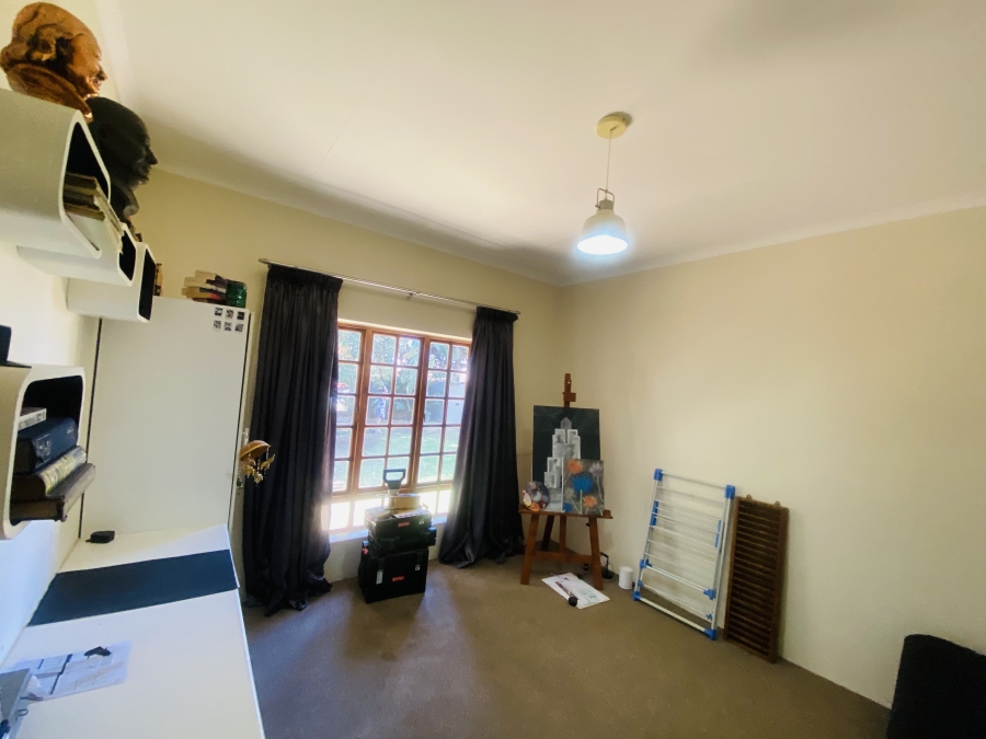 5 Bedroom Property for Sale in New Redruth Gauteng