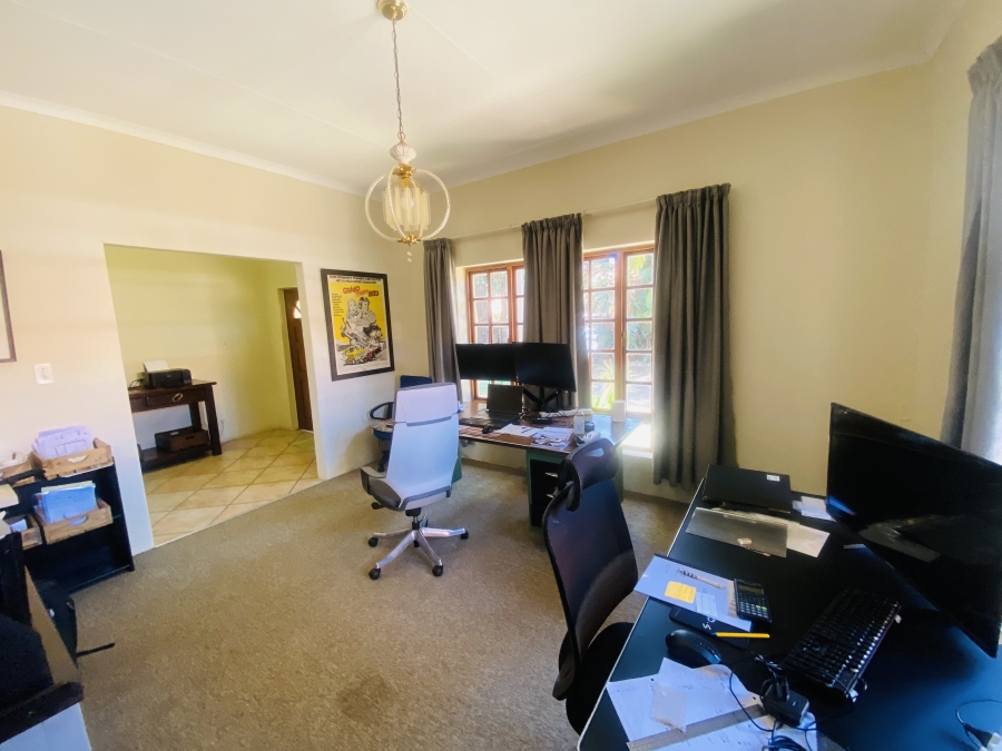 5 Bedroom Property for Sale in New Redruth Gauteng