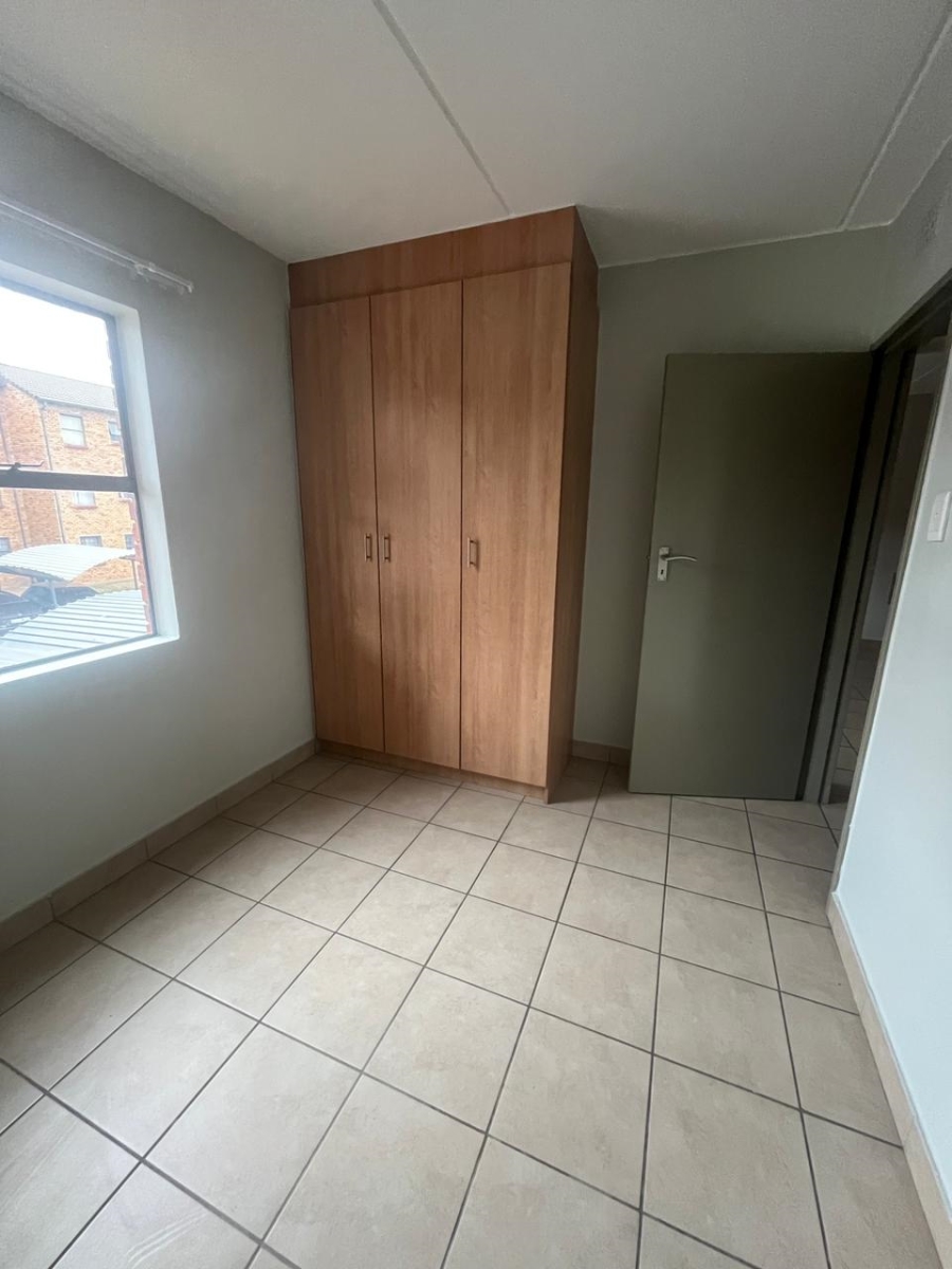 2 Bedroom Property for Sale in Alveda Park Gauteng