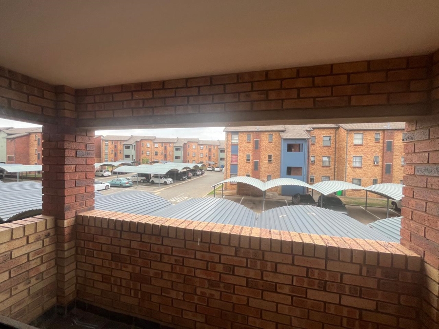 2 Bedroom Property for Sale in Alveda Park Gauteng