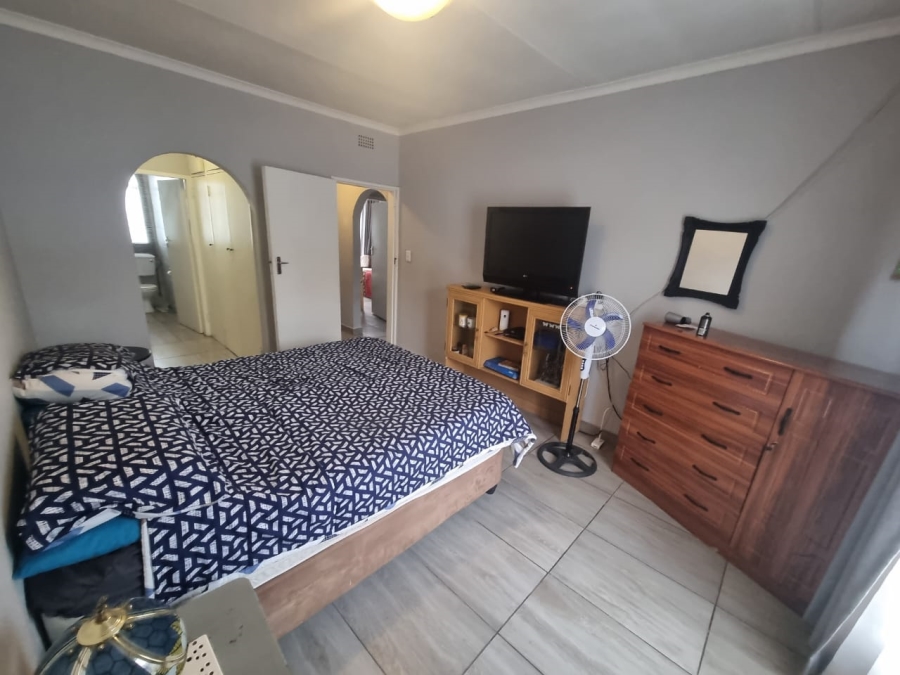 3 Bedroom Property for Sale in Verwoerdpark Gauteng