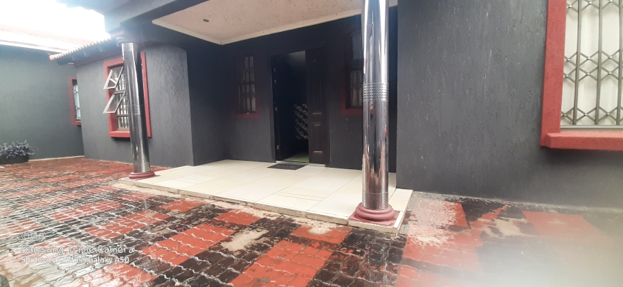 3 Bedroom Property for Sale in Siluma View Gauteng
