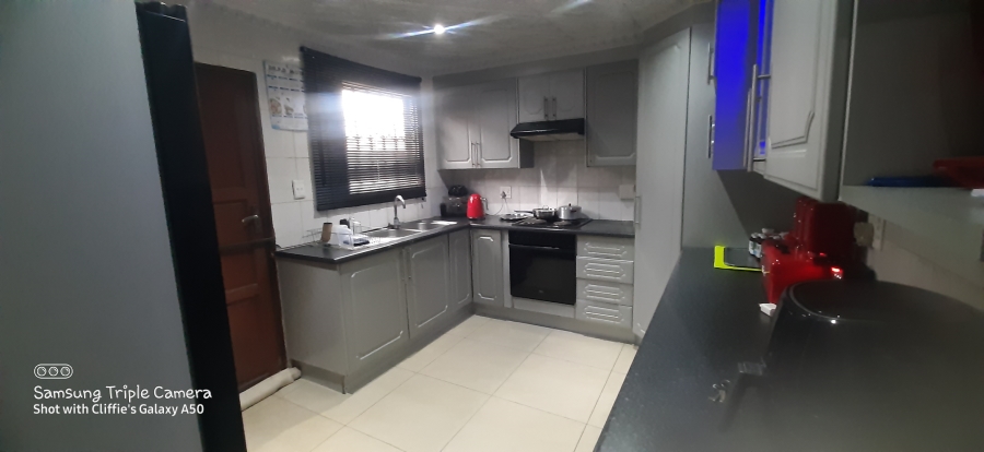 3 Bedroom Property for Sale in Siluma View Gauteng