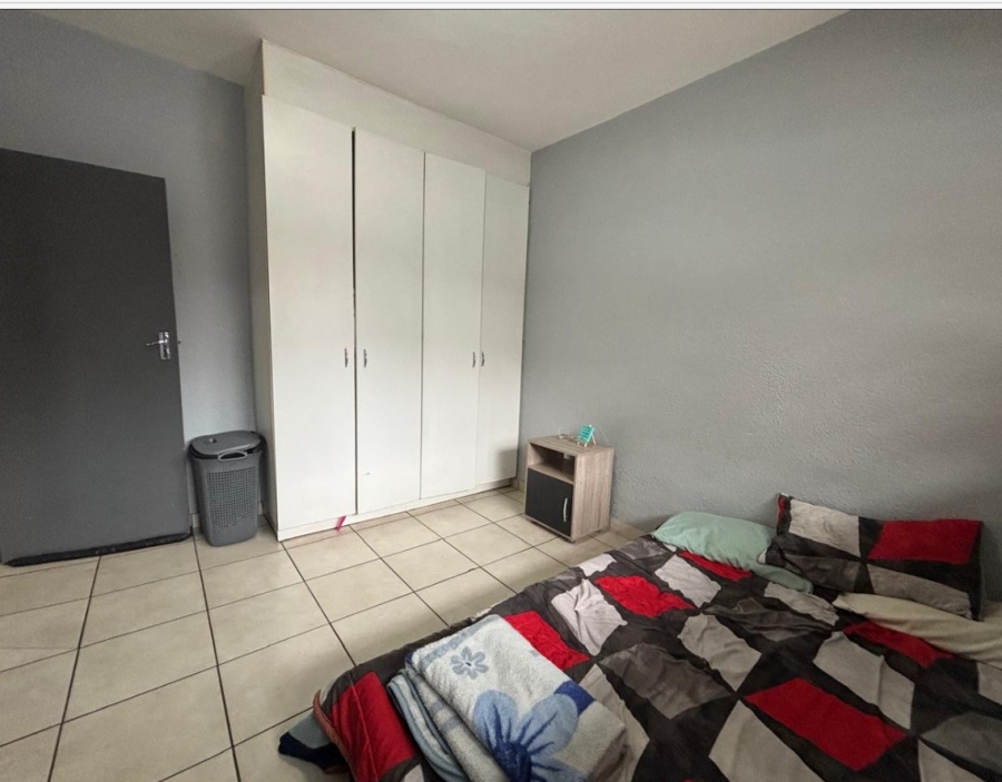 2 Bedroom Property for Sale in Crown Gauteng