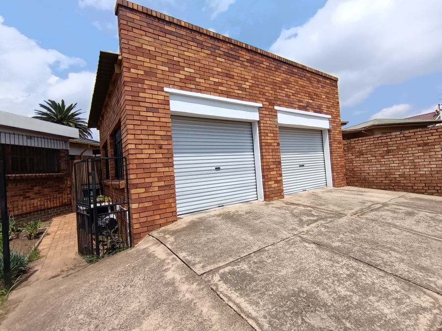3 Bedroom Property for Sale in South Crest Gauteng