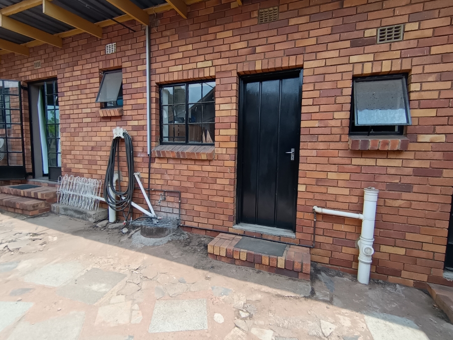 3 Bedroom Property for Sale in South Crest Gauteng