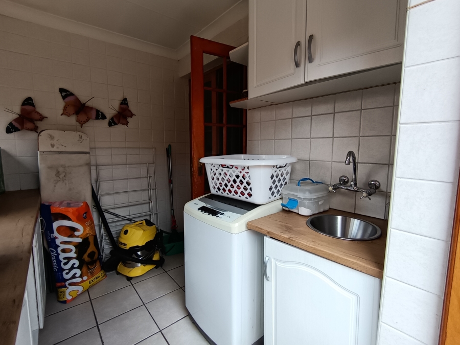 3 Bedroom Property for Sale in South Crest Gauteng