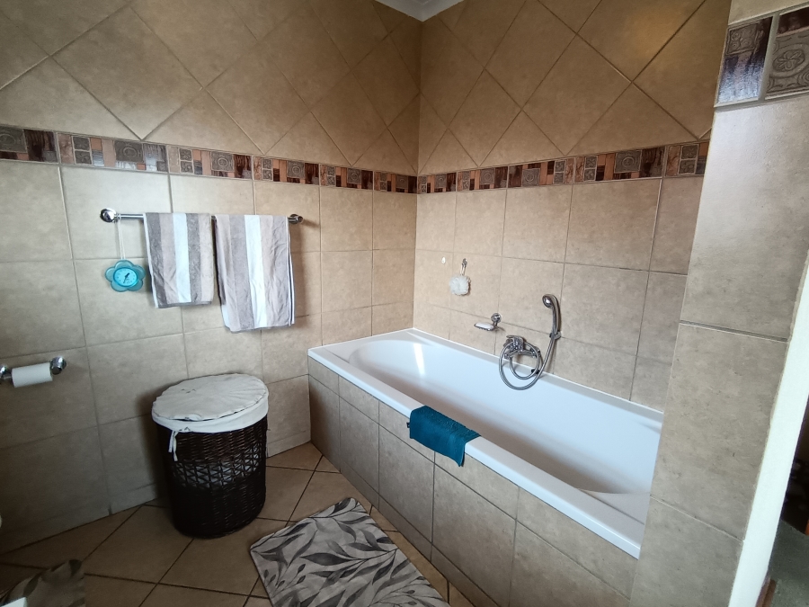 3 Bedroom Property for Sale in New Market Park Gauteng