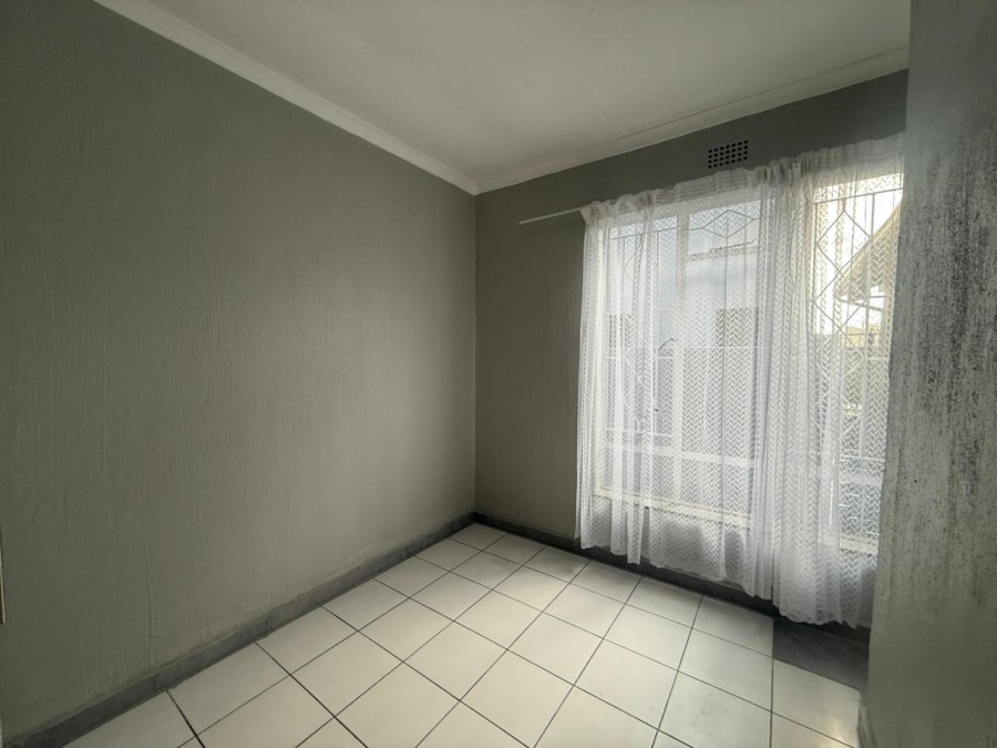 To Let 2 Bedroom Property for Rent in Norkem Park Gauteng