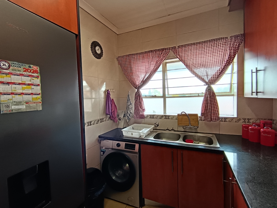 3 Bedroom Property for Sale in Brackendowns Gauteng