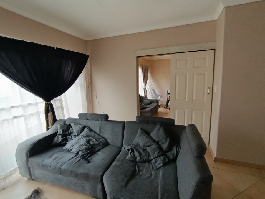 3 Bedroom Property for Sale in Brackendowns Gauteng