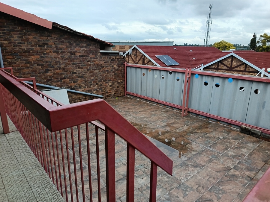 3 Bedroom Property for Sale in Brackendowns Gauteng