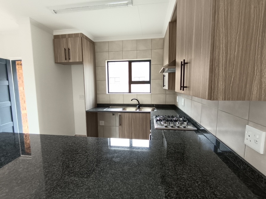 2 Bedroom Property for Sale in Brackendowns Gauteng