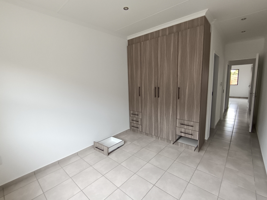 2 Bedroom Property for Sale in Brackendowns Gauteng