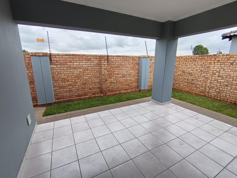 2 Bedroom Property for Sale in Brackendowns Gauteng
