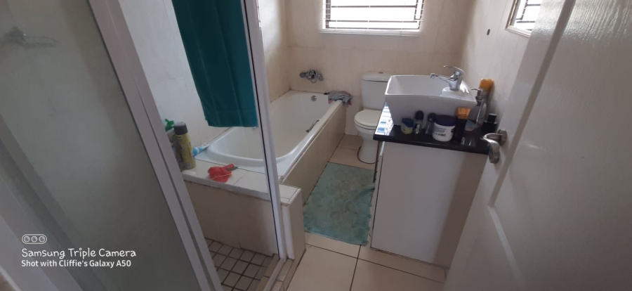 To Let 3 Bedroom Property for Rent in Meredale Gauteng