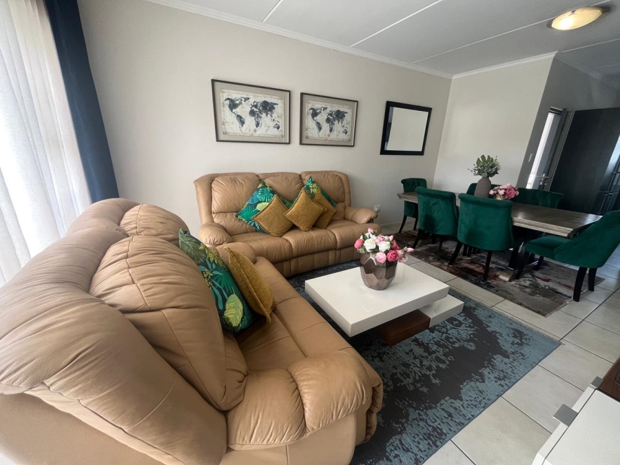 3 Bedroom Property for Sale in Oakdene Gauteng