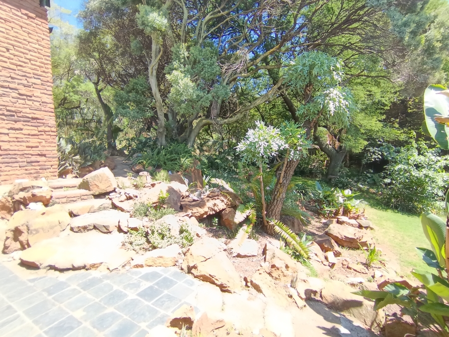5 Bedroom Property for Sale in South Crest Gauteng