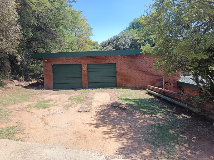 5 Bedroom Property for Sale in South Crest Gauteng