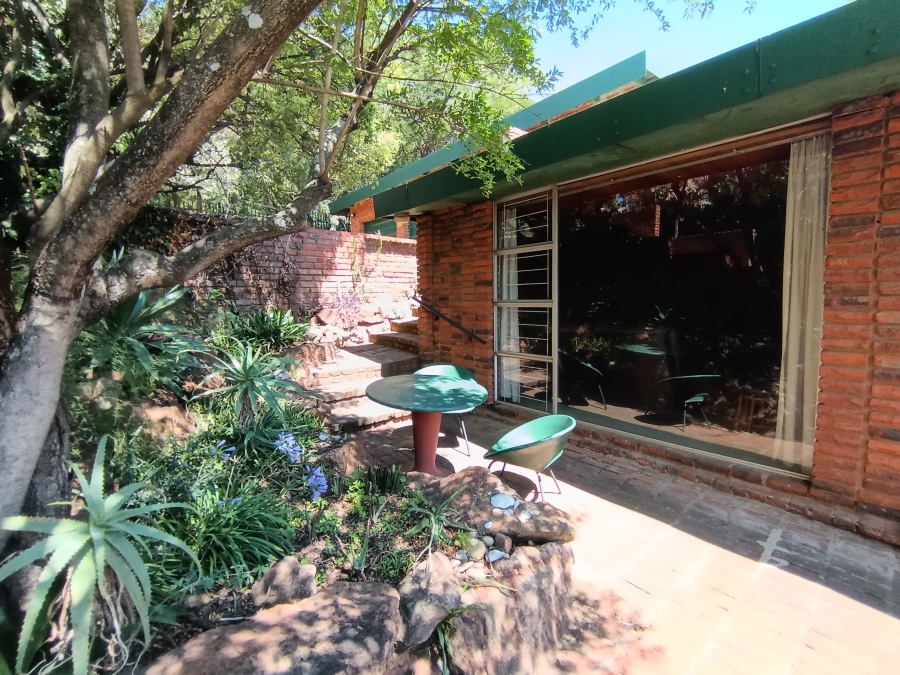 5 Bedroom Property for Sale in South Crest Gauteng