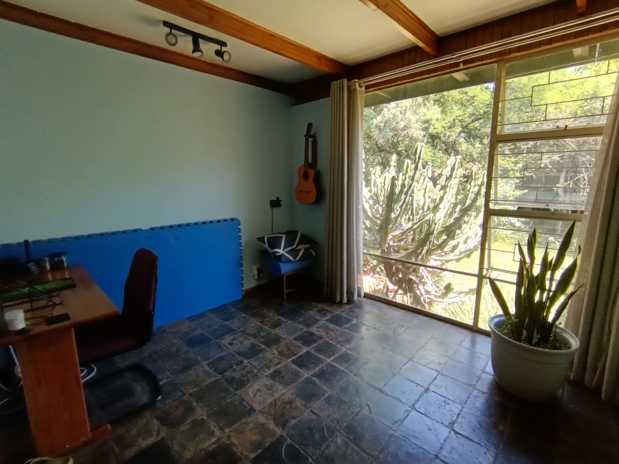 5 Bedroom Property for Sale in South Crest Gauteng