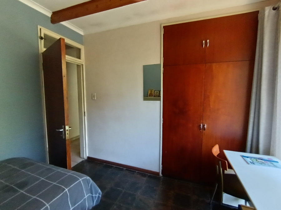 5 Bedroom Property for Sale in South Crest Gauteng