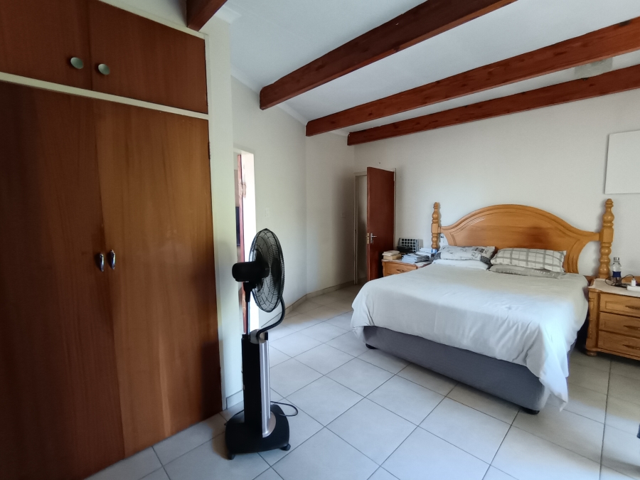 5 Bedroom Property for Sale in South Crest Gauteng