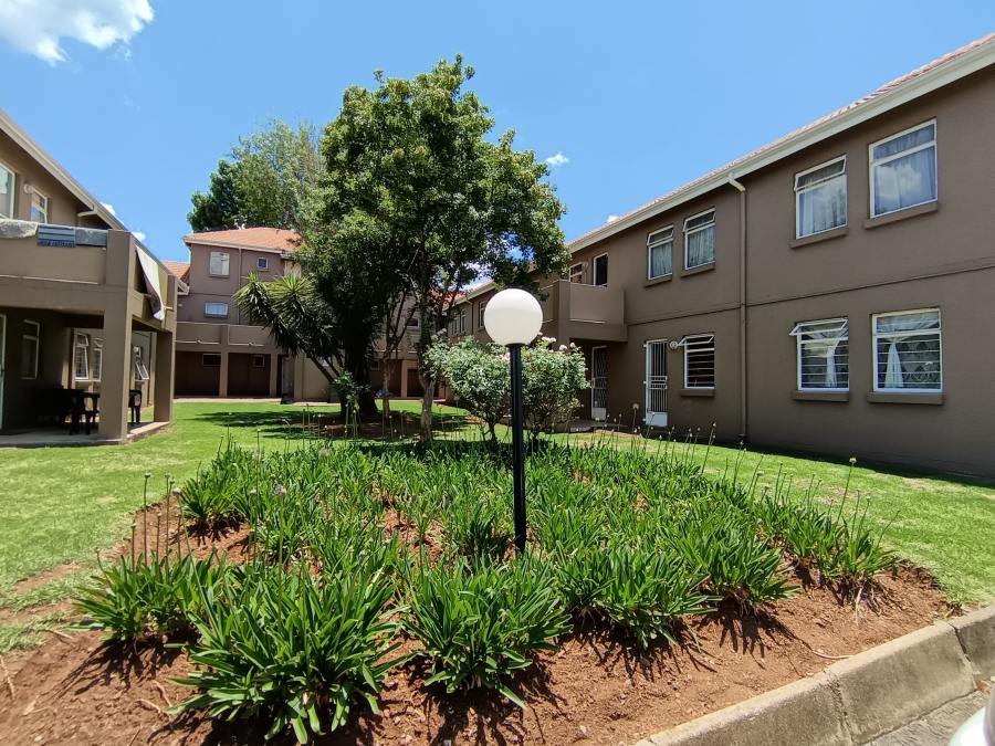 2 Bedroom Property for Sale in Florentia Gauteng