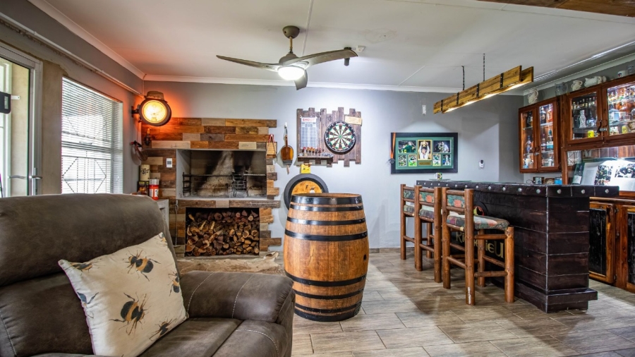 4 Bedroom Property for Sale in Verwoerdpark Gauteng