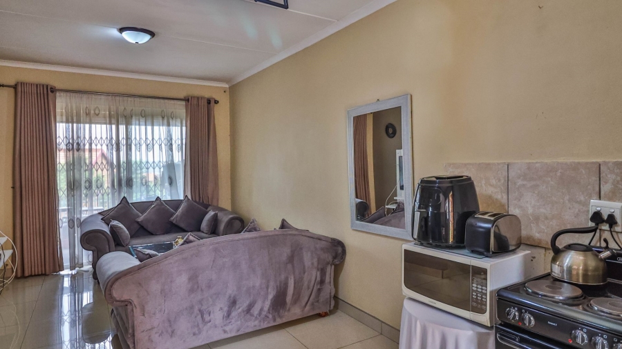 2 Bedroom Property for Sale in Elandspark Gauteng