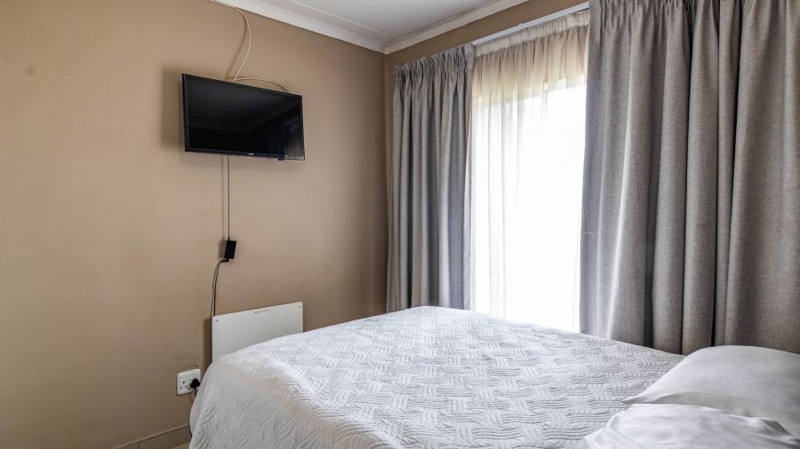 2 Bedroom Property for Sale in Elandspark Gauteng