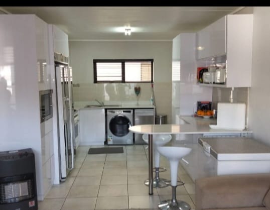To Let 2 Bedroom Property for Rent in Linbro Park Gauteng