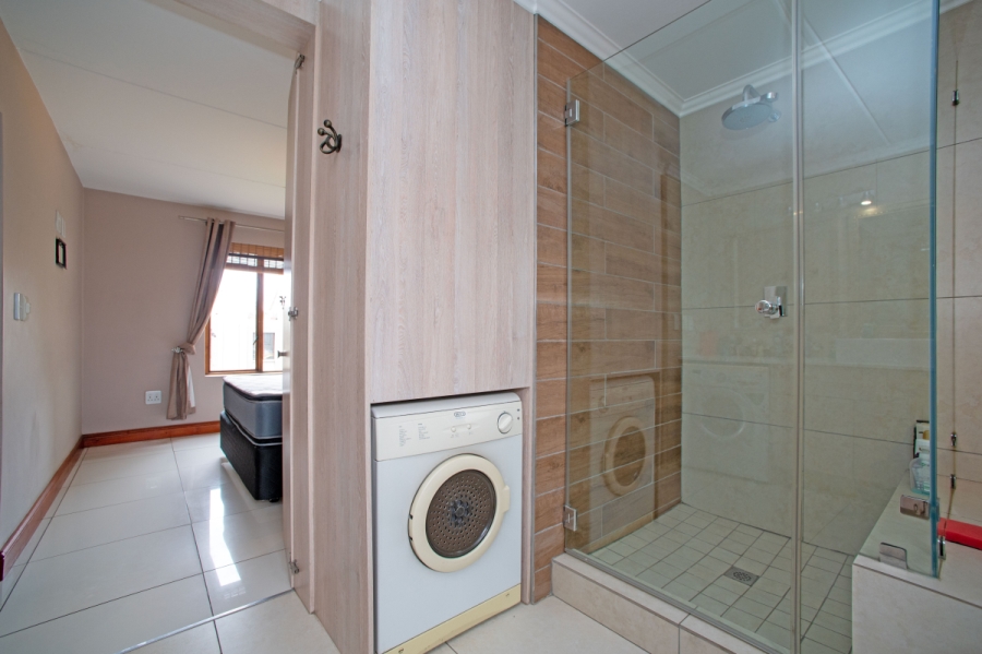 2 Bedroom Property for Sale in Bedfordview Gauteng