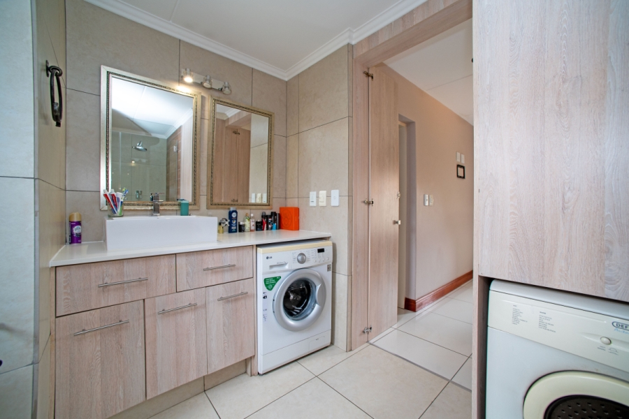 2 Bedroom Property for Sale in Bedfordview Gauteng